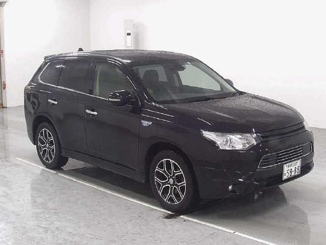 2035 MITSUBISHI OUTLANDER PHEV GG2W 2014 г. (JU Hiroshima)